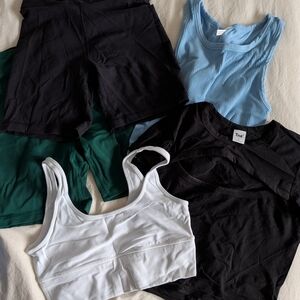 5 Assorted Aritzia Pieces